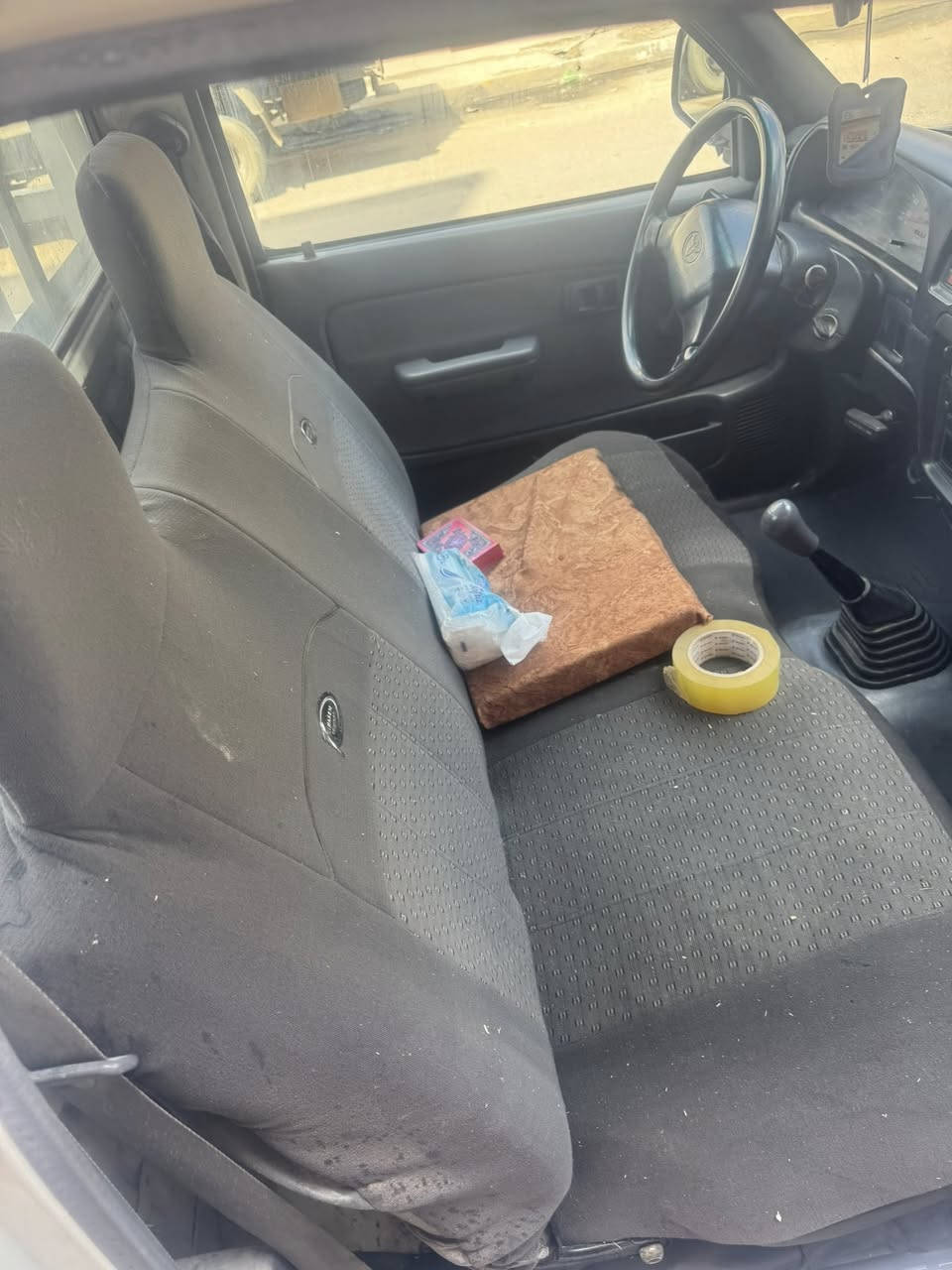 السلام عليكم بيكم تك قماره 2001 كفاله من الصبغ وفتح المكينه وصدر جديد تايرات جديده سياره نظيفه كلش من كلشي ماتصرف عليها دينار تبريد شغال رقم بغداد اباسمي السعر 95$ بيها مجال مكاني بغداد رقم التواصل ***********
