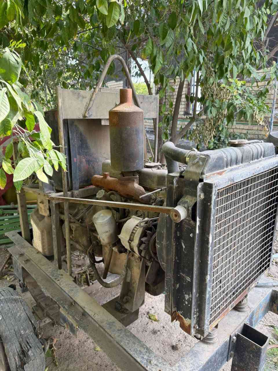 مولد 12ونص كيفي تويو ياباني راديتر شغال وجاهز بس البم مال الكاز تعبان اشويه تجفيت جديد السعر 14 ورقه 
رقم التلفون *********** مكانه ابو غريب
