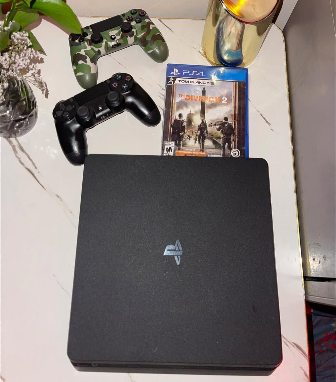 السلام عليكم
🛑 بلي فور فات نظام 13.4 
🛑ويا 2 يدات وحدة اصلية والثانية تجارية شغالات كلشي ما بيهن 
🛑ويا قرص  و 5 العاب 
🛑ويا كامل ملحقات 
🛑وبدون كارتونة
 رايدة ب ٢٠٠  واذا اكو مراوس ب مهكر عادي اراوس
للاستفسار 
***********
