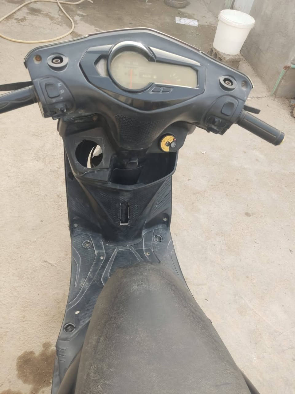 سلام عليكم دراجه سكنس نضيفه مثل ما واضح بصوره مكان كربلاء حي النصر السعر ٣٠٠وبيهه مجال للستفسار صاحب دراجه ***********
