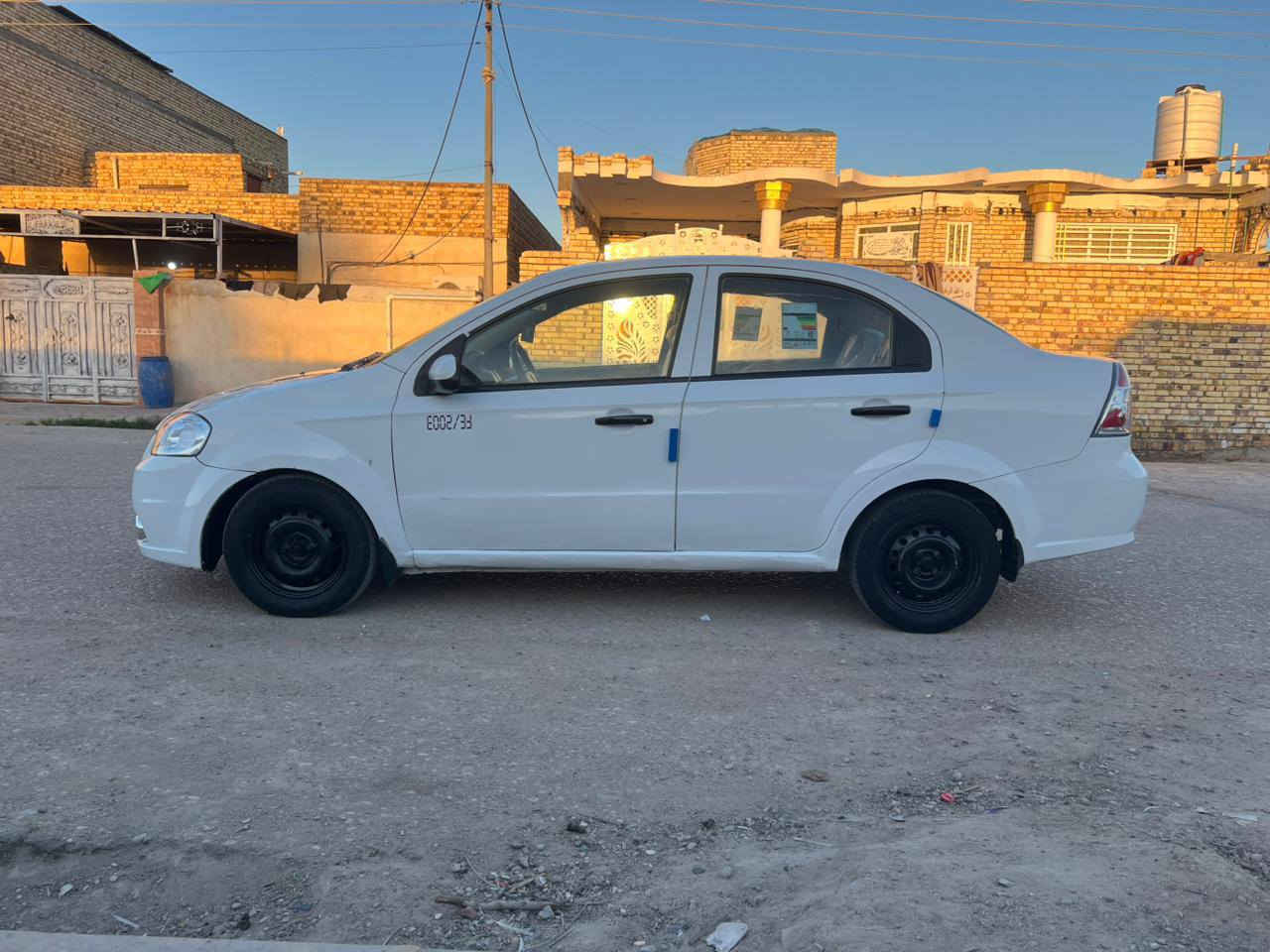 السلام عليكم افيو موديل 2011 السياره كفاله سياره حلوه مال جناي مكينه وكير كفاله تخم تاير حداديه جديده تبريد نقص بس غاز فقط ارقام انجليزيه سنويه 2031 السعر 55 وبيها مجال قليل مكان السياره ميسان العماره رقم الهاتف ‏‪***********‬‏
