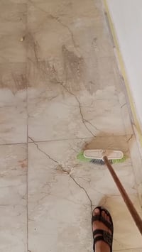 صباغ من بغداد صبغ كرسته وعمل المرجان كل ثلاث غرف 450 مع تصليحات الجدار...