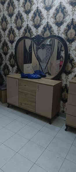 غرفة نوم تركي  مستعمله قليل نظافة احلى من الصور 
9قطع 
السعر 800
العنوان الشعله 
***********
