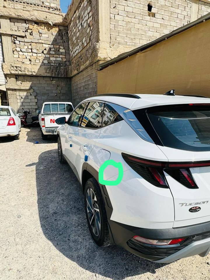 السلام عليكم توسان 24 خليجي ماشيه 38 بيه شخط بابين وبيه سحب كارت كدر شبر رقم بغداد باسمي السعر 207 للاستفسار 
***********
