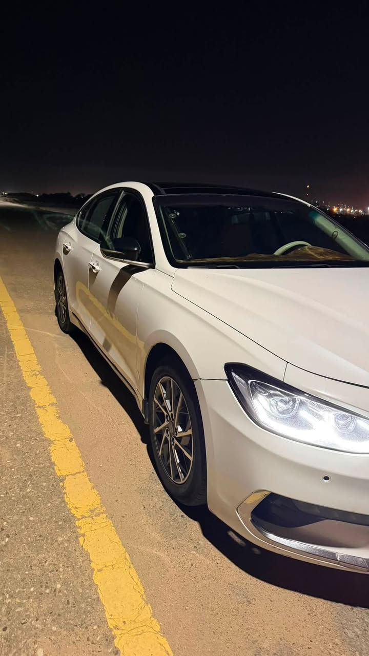 ازيرا2018 خليجي مكينه 3.5 كير بلاديات سياره جاهزه بيهه باب خلفي وره سايق صبغ اثر طخه بلباب عابره ع جاملغ خلفي ع كد صبع موجود لحد الان ممسوي رقم اربيل منتهيه السنويه باسم شركه سياره مابيهه ضربه بيهه فقط طخات كلش بسيطه سعر 135 وبيه مجال للطيبين عنوان البصره ابي الخصيب 
***********
