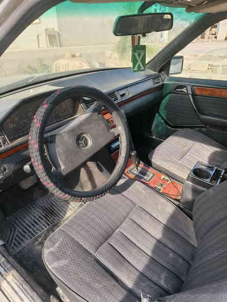 سلام عليكم مارسيدس للبيع رقم اخضر نينوى عليها غرامه 4 اوراق السعر 30 والغرامه ينزل من السعر 
الرقم *********** موصل القياره
