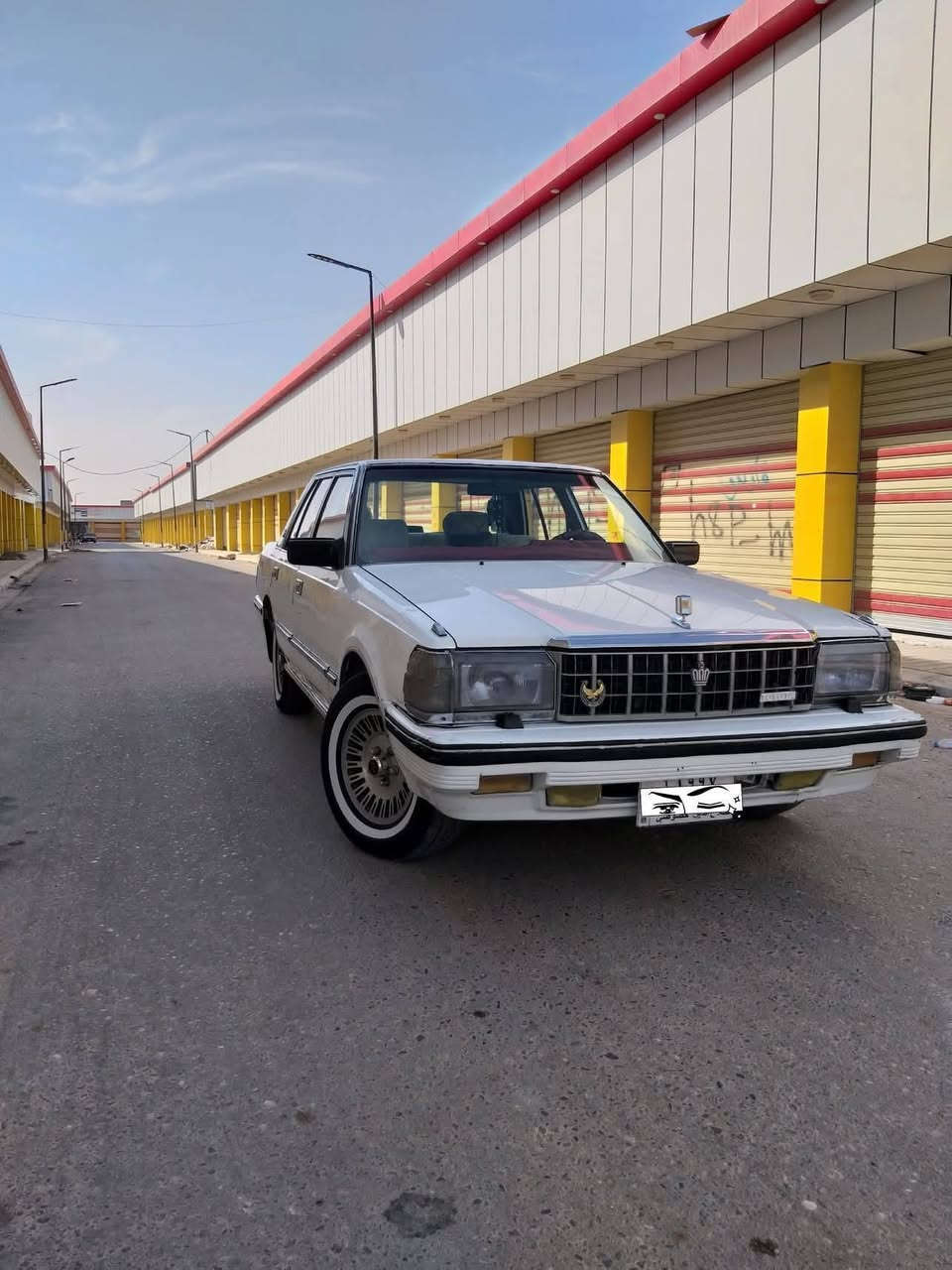 السلام عليكم سوبر موديل (1985) للبيع محرك كير ففتي شرط رقم ألماني صلاح الدين سنويه ل(27) صدر تايرات جدد السعر(50)(رقم الهاتف)( ***********)
