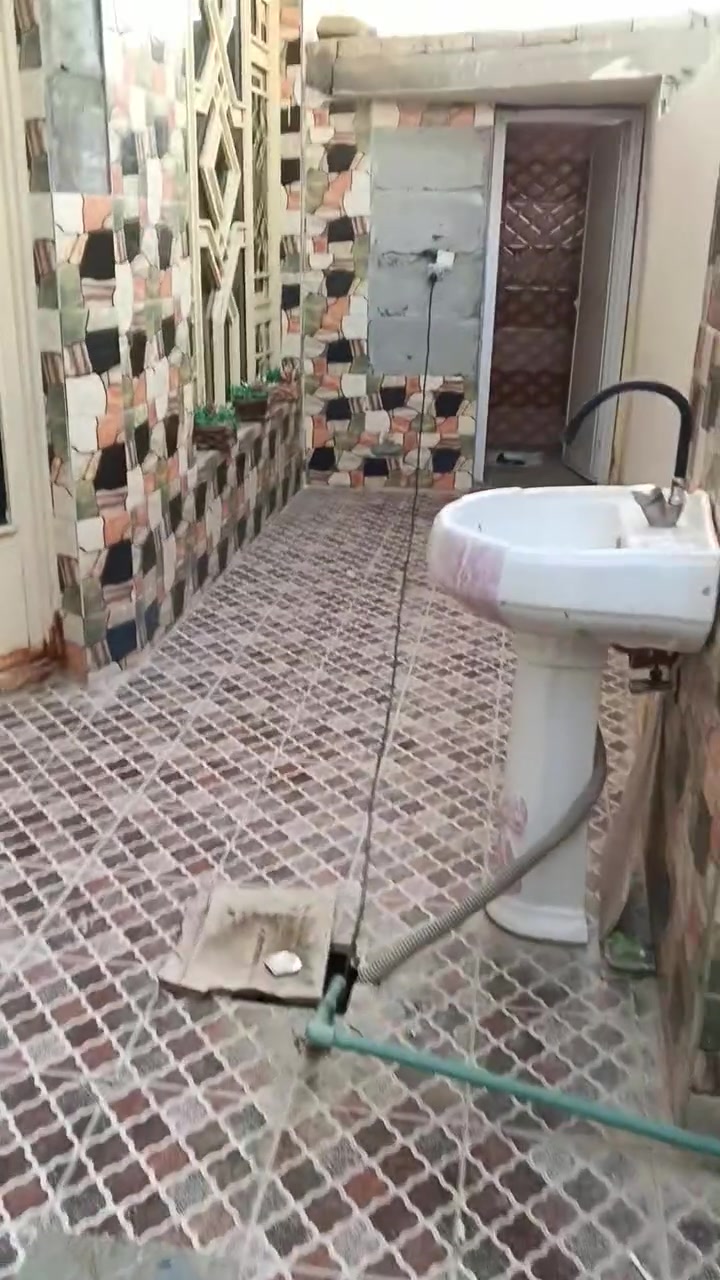 للبيع أو الايجار بيت مساحته 120 متر مربع طول بل عرض نفس الشي بيت يحتوي ع ستقبال وصاله ومطبخ وغرفه نوم وحده تفاصيله داخل الفيديو موقع البيت حواس المجسر 50 متر عن الشارع العام سعر البيت 35 وبي مجال
للاتصال ***********
للبيع أو الايجار بيت مساحته 120 متر مربع طول بل عرض نفس الشي بيت يحتوي ع ستقبال وصاله ومطبخ وغرفه نوم وحده تفاصيله داخل الفيديو موقع البيت حواس المجسر 50 متر عن الشارع العام سعر البيت 35 وبي مجال

