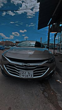 للبيع ماليبو ٢٠٢٢ جديده ع ايدي حادثها باب سايق فقط ومبدل صور موجوده ب ...