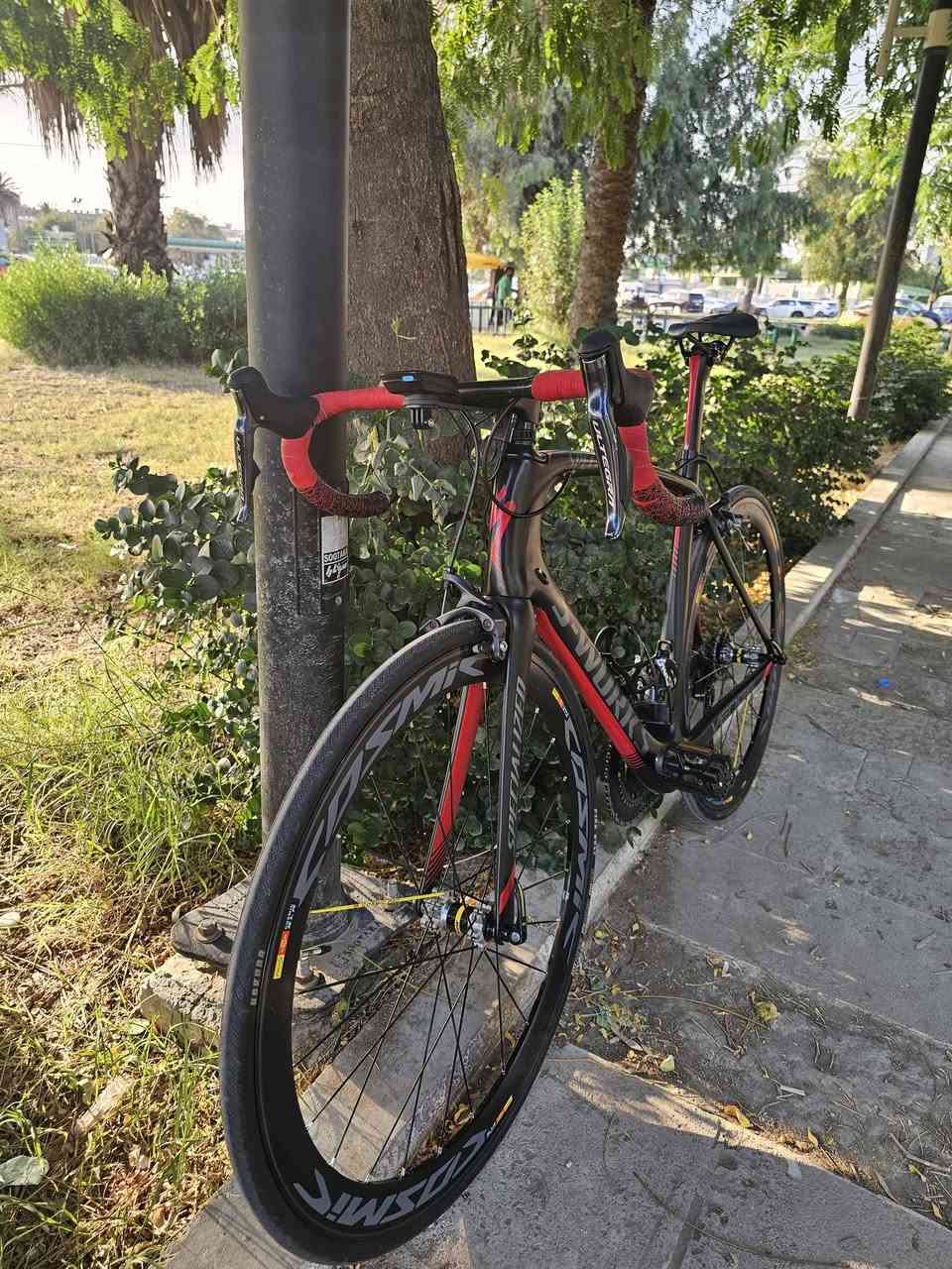 اعاده نشر بسبب الوعود الكاذبه 

مليونين و700 الف وبيه مجال للطيبين 😊

دراجه اورجنال شركه S-Works vange  2012-2014 
نوع متانه الكاربون FACT CARBON 11 R

نوع السستم كهرباء من
 شركه شيمانو اوالتكرا R8050 ياباني اصلي 😘 

عدد السرعات 11 خلفي 
2 امامي 

الدراجه فول كاربون ما عدا الوياله نوع الوياله PRO COZMiC والوياله طرب فول الصوت جدا جدا عالي 6 بنط 😙😊

الحجم الفريم 54 من طول 172 الى 180 cm

واتساب ***********
