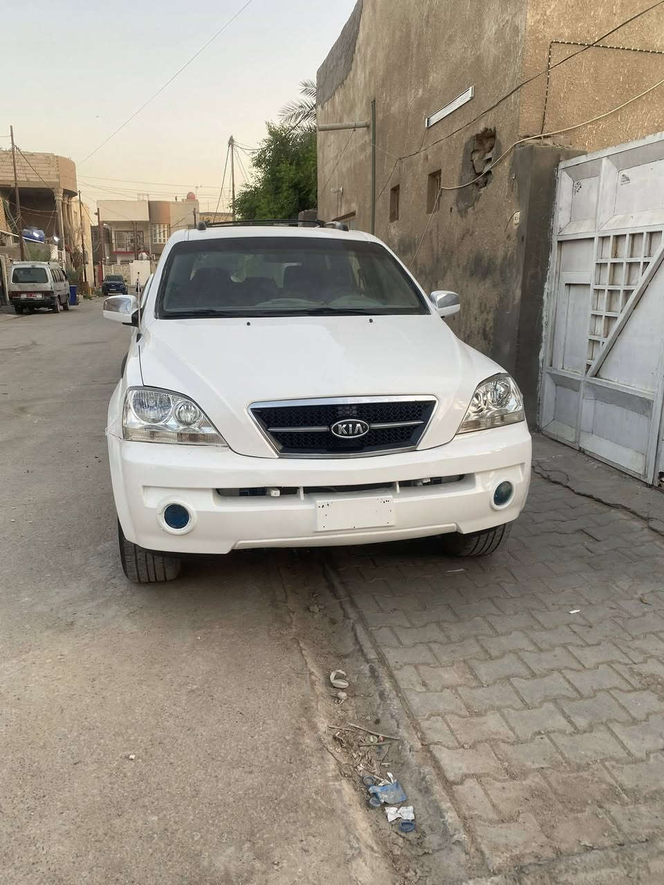 السلام عليكم سورنتو ٢٠٠٦ مال مزاد
السياره مكينه وكير ففتي ٣٠٠٠ جدد
كهربائيات كلها شغاله 
حداديه جيده
شاشه وكامرا دواره
بيها كتاب ومعامله كامله بس تمشي بالاجرائات
السعر ٦٠ وبيها مجال
للتواصل ***********
