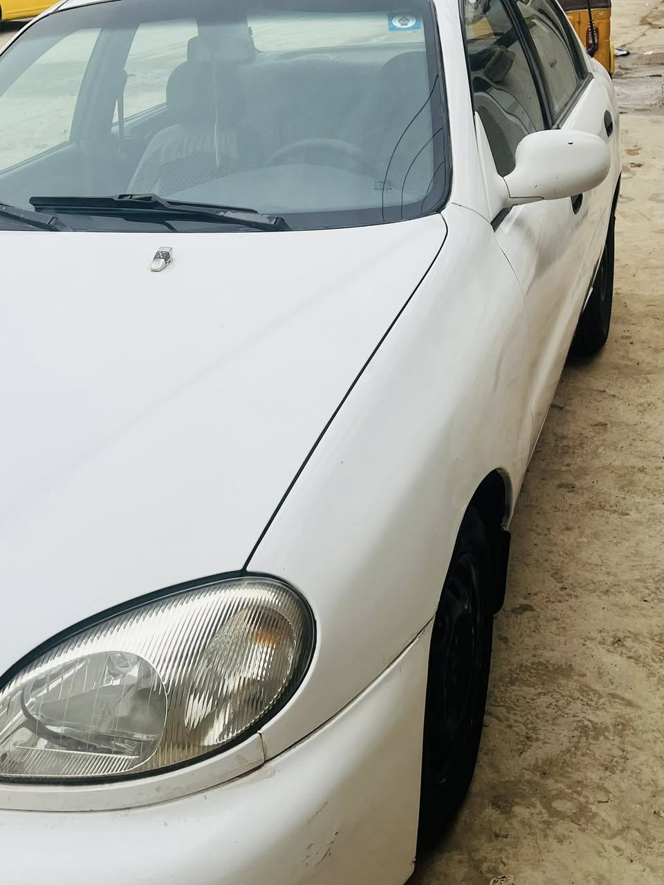 سياره دايو لانوس موديل 1997 مكينه كير شرط بدون ضربه شرط تخم تاير صدر جديد  تدفئه شغاله رقم بغداد دولي شرط تحويل السعر 35 وبيه مجال استفسار على رقم *********** مكان سياره ديالى بعقوبه
