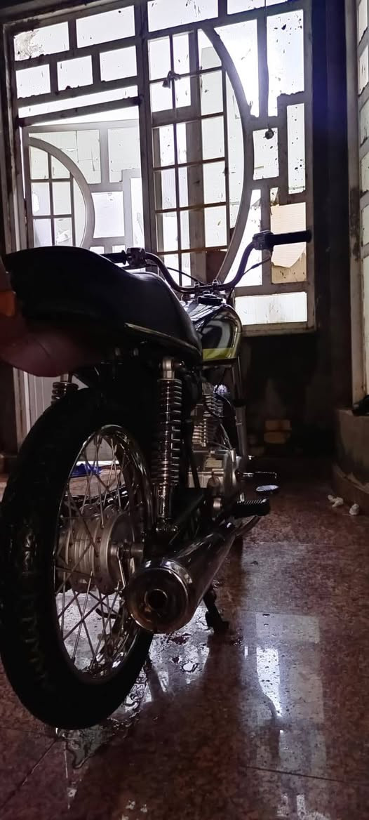 نامه كلك كلك كلك سعرها ٦٥٠ و بيها مجال للشراي دراجه سبانه ما ممددها عليها مكاني ناصريه مركز شومر وهذا رقمي *********** واتساب و مازنجر موجود
