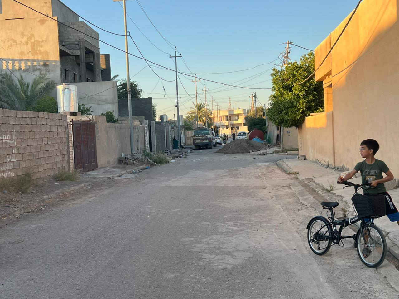 بيت قديم بحالة جيدة جدا حي السراي ٤٠٠م بواقع ١٦ الواجهة العمق ٢٥م غرفتين نوم وهول كعدة واستقبال كبير ومجمع غرف وصحيات للاستفسار أكثر مراجعة مكتب الزغيت اوالاتصال على الرقم ***********
