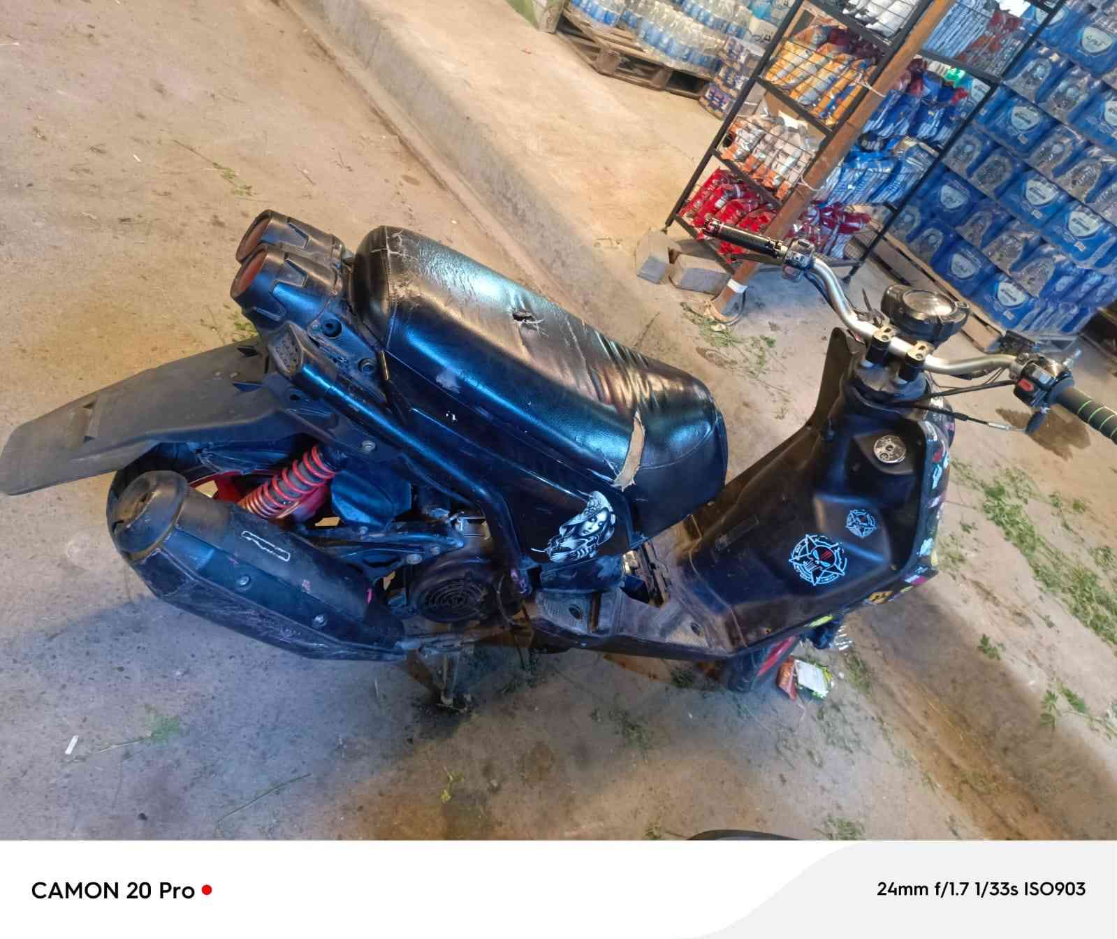 سلام عليكم سكنس جبلي دراجة حلوة مكينة ما مفتوحة اوراق كاملة دراجة أصولية كلجات رياضية عالي ناصيي شغال هورن شغال نقص اسبايدر او قبق باتري او قبق كلجات بسس كفرات حلوة #مراوس #ابيراني   السعر  550.  واتساب ***********
