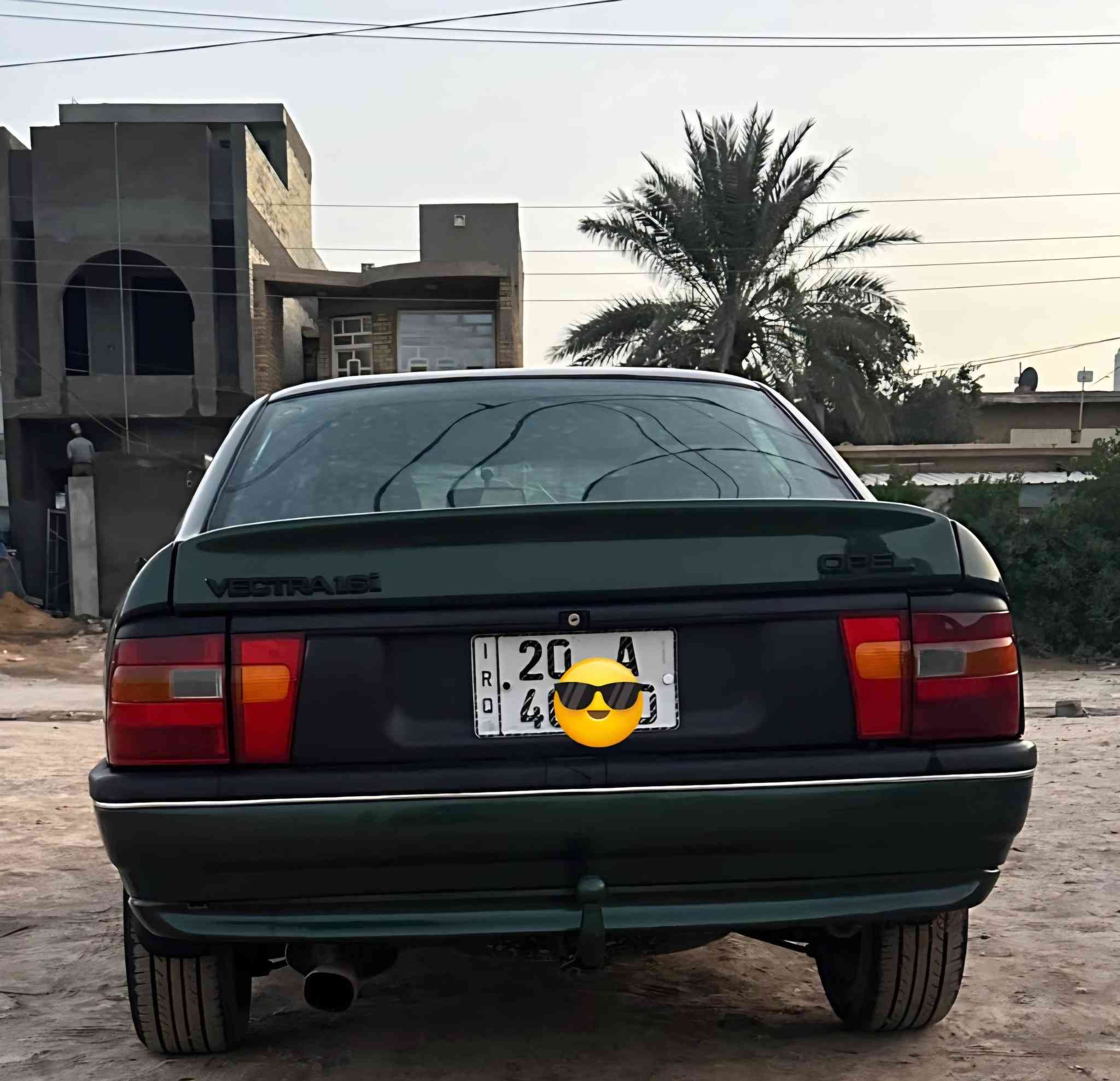 السلام عليكم
اوبل فكترا موديل ٩٢
محرك ١٦٠٠ 
كير ومحرك حاوية نضيف جدا
كير عادي
راديتر جديد
لون زيتوني مصبوغة عام شرط احلى من لون الشركه..
تخم تاير جديد حجم ١٥
باتري جديد
رقم انكليزي جديد وسنوية جديدة
تحويل فقط
السيارة كاملة نضيفة تركب وتطلع
السعر ٣٥ وبيهة مجال 
للاستفسار الاتصال على الرقم***********
