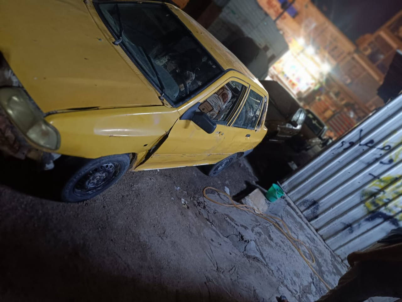 سلام عليكم سايبا البيع شوف العين
متروكه رقم نجف احمر راعيه بل نجف 
عنوان بغداد جميله سعر ٦٠٠الف او بيه مجال الي تفيده ايراسلني ***********
