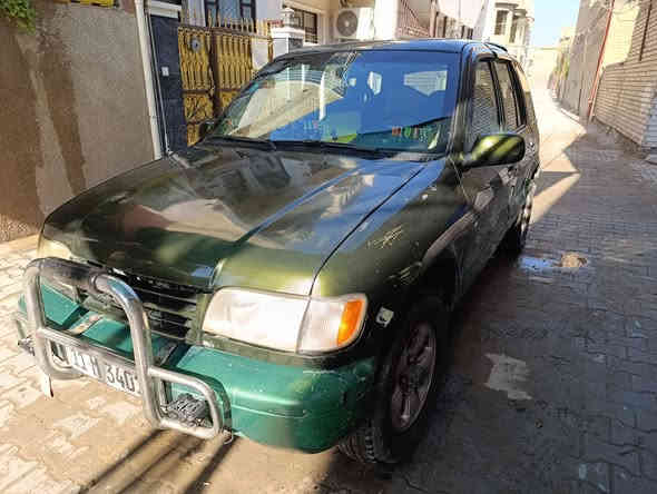 سبورتج موديل 93 رقم بغداد دولي هزه جديده سنويتها لل27 كير ومحرك  ثري اس ياباني كير مكفول المحرك بيه بخار ابيع كايم السياره خير من الله صدرها جديد الكشر حلو بس يريد بعد ترتيب شوفت العين كدامكم ابيع هلموجود 32 وبيها مجال للطيبين ( او مراوس)(صاحبها اعرفه واني اكفله صاحبها يريد تحويل ..هاتف ***********بغداد الكريعات
