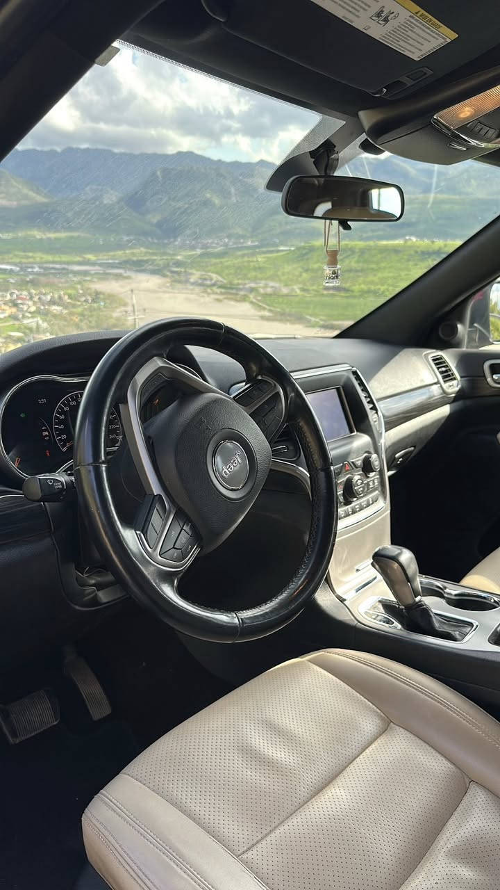 Jeep grand Cherokee laredo 2019 
جیب مودیل ٢٠١٩ 
مواصفات لاریدو ٤*٤
V6 سلندر 
53000 میل روشتوە 
تەنها ١چملخ سبغە بێ ژورێ بێ ئیرباگ 
 تەحویل و وەکالە بەشەرت 
 سعر ٢٣٨ $

Jeep Grand Cherokee Laredo
جيب موديل 2019
مواصفات لاريدو دفع رباعي 4×4
محرك V6 ستة سلندر
ماشية 53,000 ميل

فقط قطعة واحدة صبغ بدون ضربات قوية وبدون فتح إيرباغ

تحويل الوكالة بشرط 

السعر: 23,800 دولار

مكان أربيل


**إذا كنت صاحب هذا الإعلان وتريد حذفه لأي سبب، رجاءا أرسل رسالة إلى الدعم الفني**
