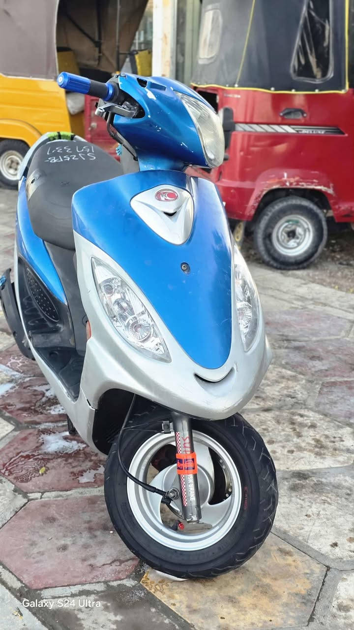 كامكو لبيع مبدل بيه كرايم شفت ماعوزه شي كلشي شغال بيه سعر ٦٠٠ مكاني رفاعي ***********
