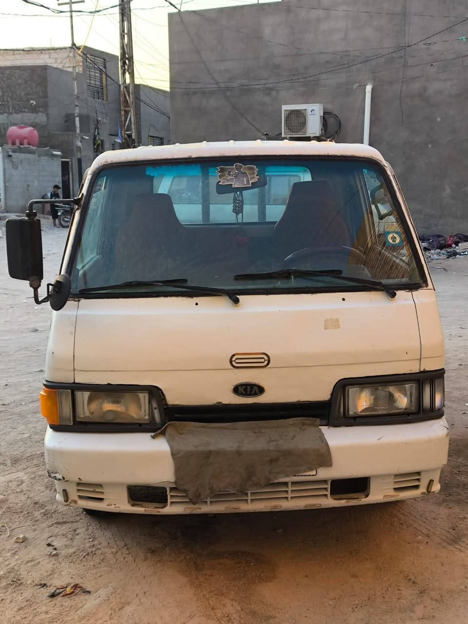 سلام عليكم كيا بنكو 95 للبيع شاصي مكفول من ضربه مكينه بيه بخار رقم بابل انكليزي سنويه 31 سعر 35 مكاني نجف***********
