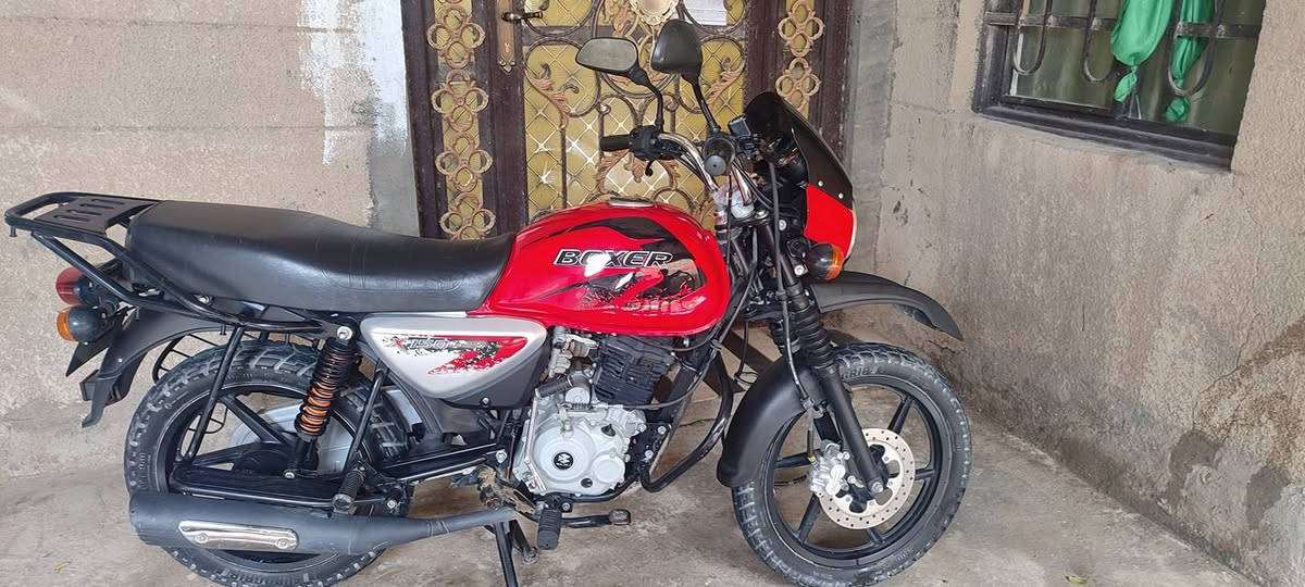 السلام عليكم
دراجه بوكسر جديده حييييل مكفولة من كلشي موديل  22
 السعر خاص 
***********
