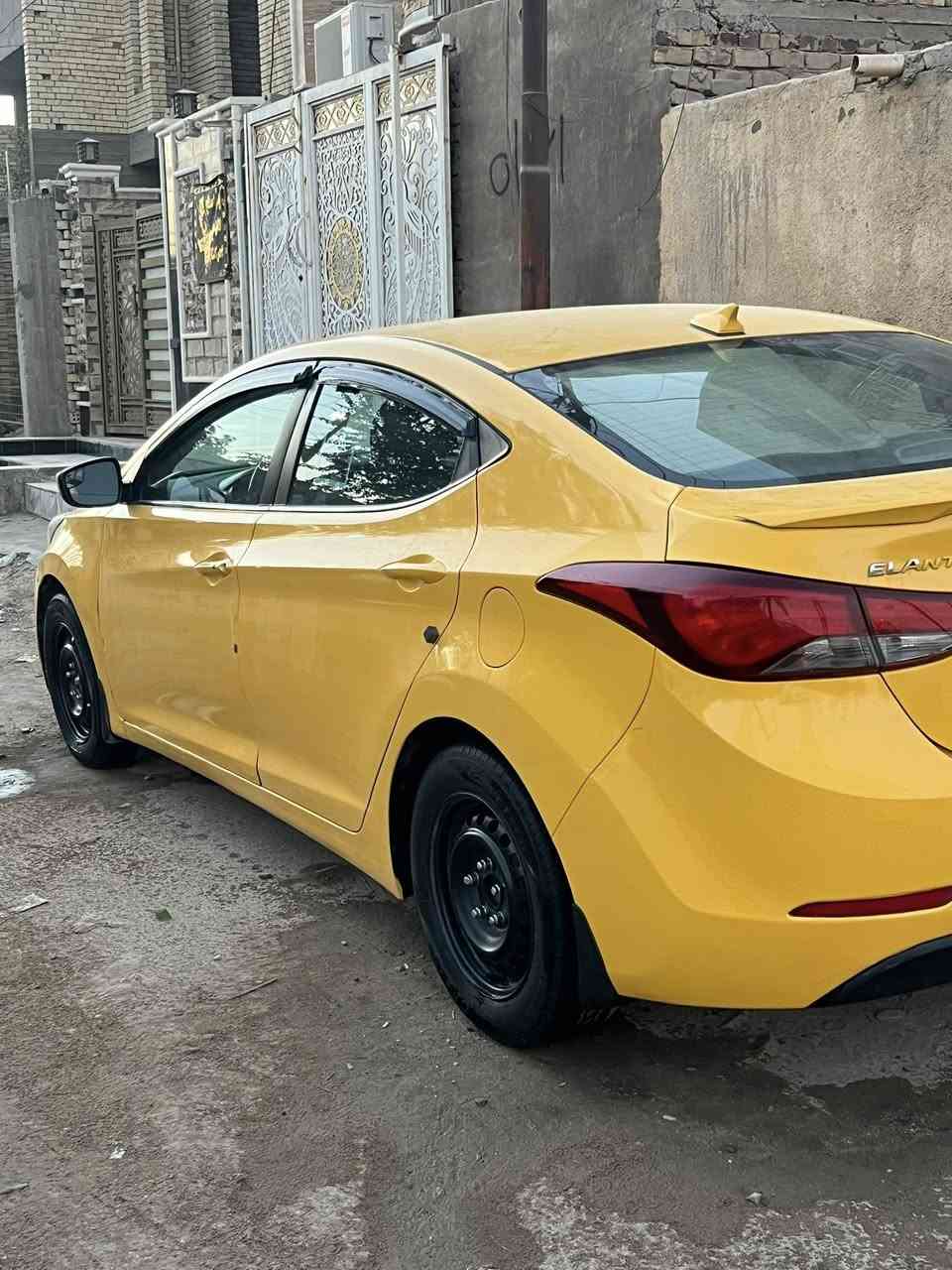 موديل ٢٠١٦ أمريكيه حادث جاملغ امامي وداير خلفي بارد مكينه ١٨٠٠جديده مامفتوحه ع فحص  مصفره هيئه وغرامه بسمي سياره عنوان بابل حله *********** السعر ١١٢
