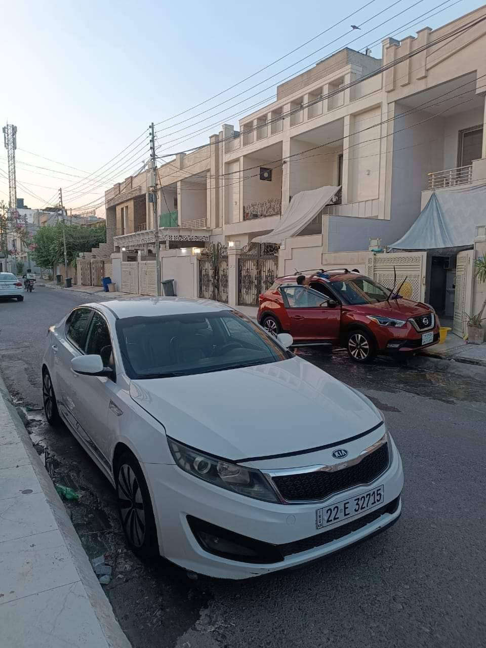 السلام عليكم 
اوبتما K5  كوري 
موديل 2011
لون صدفي 
ما بيها اي ضرر او صبغ  السياره ماشيه 135الف حقيقي 
السياره موجوده بل موصل 
السعر127
***********
