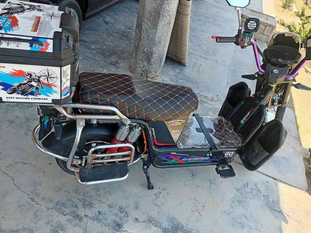 دراجه. شركه الأخوين.2025 استخدام قليل . ع الفحص. بصمه. تشغيل عن بعد. +سويج عدد 2.+ملحقات. خوذه. وجادر. السعر 650.قفل مكان عامريه الفلوجه. للاستفسار ***********
