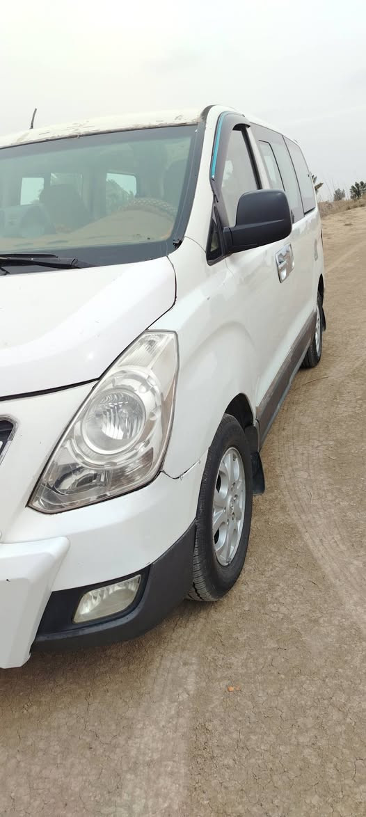 بسم الله الرحمن الرحيم 
السلام عليكم ورحمة الله وبركاته سياره البيع موديل 2011 مفتوح مكينه شرط لا تبخير ولا تنقيص سياره جاهزه وحلوه تحويل ثاني رقم نكليزي دوالي بيها صفحه رش بدون دواخل  صفحه ثانيه ما بيها شي لاستفسار *********** او اسيا *********** وبيك خير وتدلل ابو حيدر
