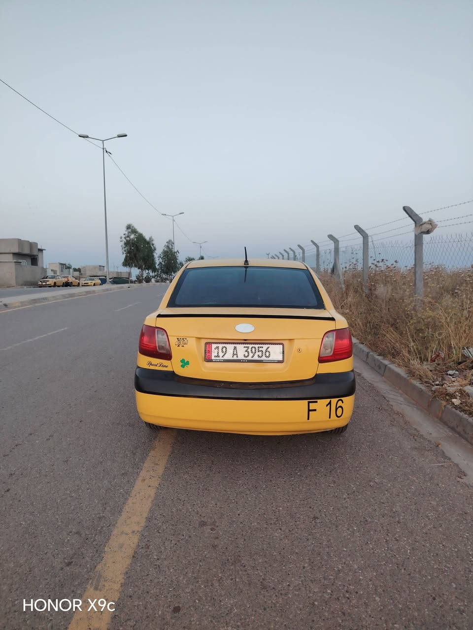 السلام عليكم كيه ريو 2007 كوري السياره بسمي السياره جهاره علا شارع كبل بيها منظومه قاز ظربتها بل صندوك من جيت السايق شرط بدون كص طخم تاير جديد صدر جديد كير جديد المكينه بيها بدايت نفخ مصفره هيه وقرامات هزا جديده

السعر 65 وبيها مجال بصيط  رقم الجهاز ***********
