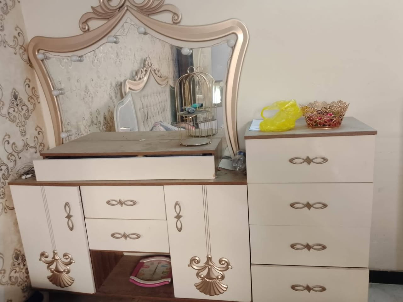 غرفه لبيع نضافه فول ب ٦٠٠  وبيه مجال


**إذا كنت صاحب هذا الإعلان وتريد حذفه لأي سبب، رجاءا أرسل رسالة إلى الدعم الفني**