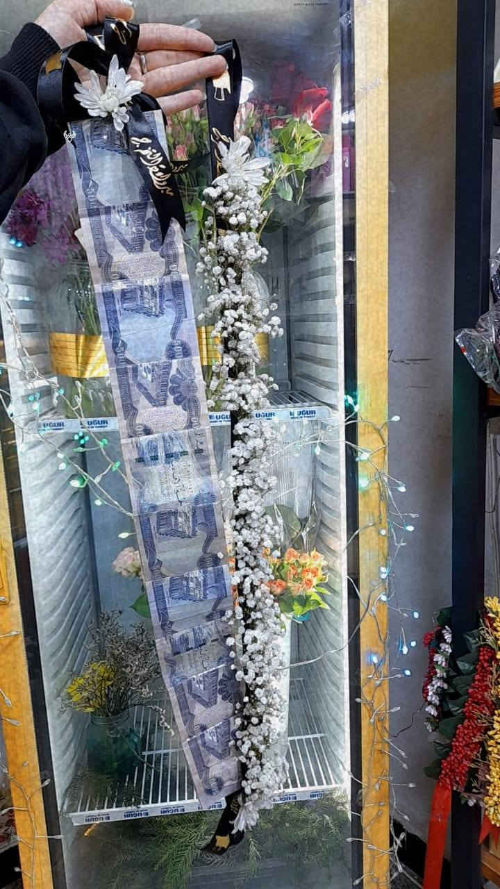 تجهيز بوكي ورد طبيعي ويتوفر لدينا ورد صناعي يتوفر توصيل مكاني بغداد نفق شرطه حي حطين ***********
