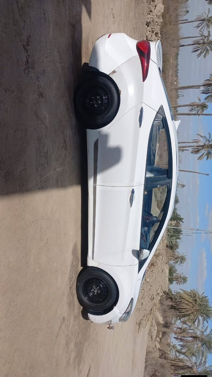 السلام عليكم
النترا اللبيع 2015 خليجي محرك 1800
فول مواصفات عده البصمه السياره حلوه 
السياره باسمي مداور ثاني يوم 
ضربته بيبان اثنين وشويه بالمدكر لامامي او بيه صبغ ..
 اكفلك شواصي وحوض وللغد مكفول خاليه من العيب الشرعي  
للعلم تبريدها ثلج بس صار بيه خلل بدايت الشتاء وعفته 

السعر95 بيهامجال كلشش قليل حك الجيه مستعجل على بيعتها 
الرقم
***********
المكان ذي قار سوك الشيوخ
