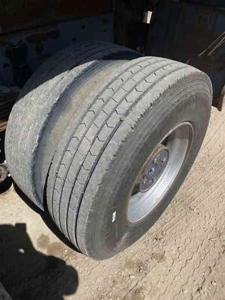 ♥️السلام عليكم من رخصة الادمن المحترم♥️
للبيع فقط تايرات وياله 22.5 جديد خمس زواجه 

أنتاجهن جديد مكان واسط زبيديه سعر ***********
