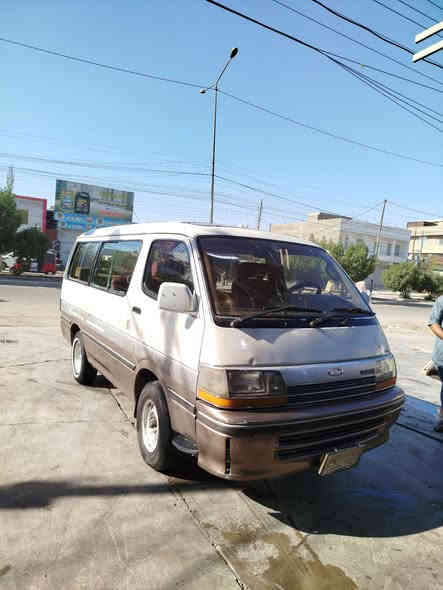 سلام عليكم.  هايسا سياحي موديل 92.  رقم بغداد خصوصي بسمي مشروع وطني سنوية لل 27.   تخم تاير حدادية صدر دوشمه كهربائيات سايد روف كلها شغالة وجاهزة مكينه فيفيتي كير اوتوماتيك السعر 47 وبيهة مجال للشراي العنوان بغداد الحسينيه مال راشديه للاستفسار الاتصال ***********
