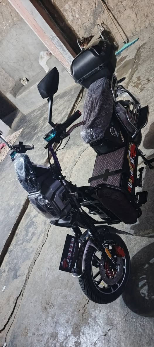 متاح ماطور هيوشه موديل 26 اخر اصدار جديد مامستخدم السعر 850 وبي مجال للستفسار خاص او اتصل عل رقم (***********)
