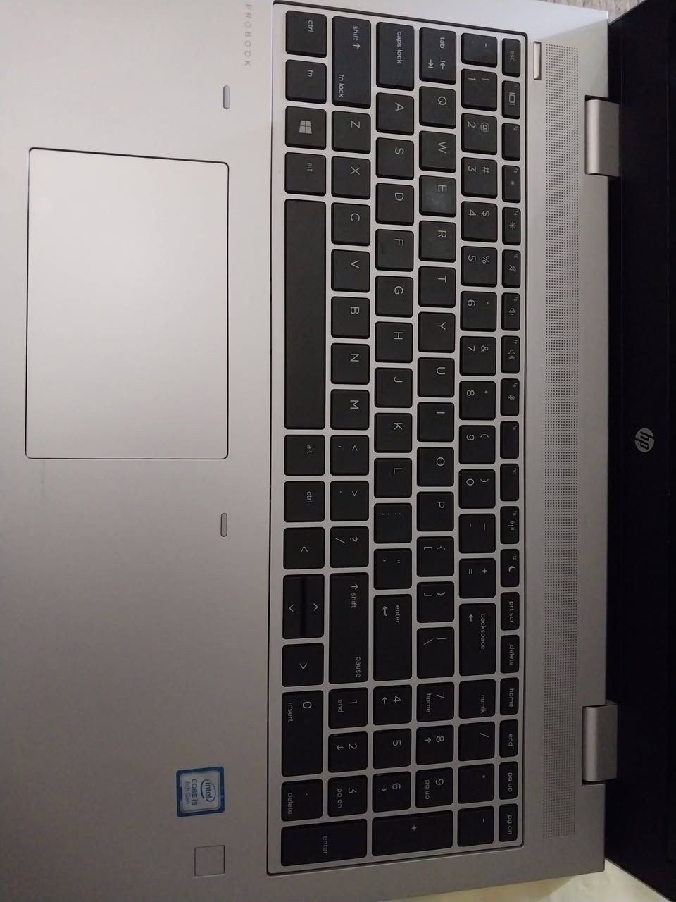 لابتوب hp اخت الجديده شخط ما بيها  الجيل الثامن core i5
رام 16
هارد 500
ويندوز 11 
200 $  قفل
***********
