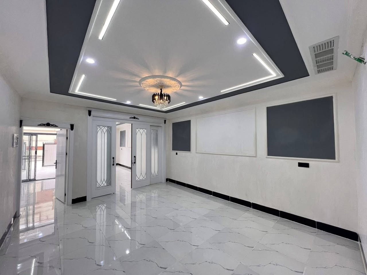 بيتين زيرو للبيع في أربيل حي فرمان بران
مساحه 125م
قرب شارع الكورنيش 
4نوم
شارع 12متري 
السعر: https://t.me/aqarathavalan

￼⁨***********
***********
