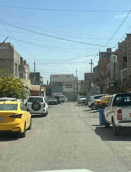 ملاحضه / العنده عقار 🏡#للبيــــــع ويريد يبيع  #دزونه كافه التفاصيل العقار مع ذكر السعر ورقم التلفون ☎️وان شاء الله باقرب وقت ينباع ان شاء الله 🤲❤️
—————————————————————————

🔸مشتمل للبيع طابو صرف مناسب جدا✅  
60متر .     الواجهة 3ونص م /النزال 17م.    
بناء سنة 2021 بعده جديد كامل مكمل🔑 

🔸الطابق الأرضي1️⃣: كراج واستقبال ومطبخ وخدمات وغرفه نوم والطابق الثاني2️⃣: غرفتين نوم وبلكونه وخدمات والطابق الثالث3️⃣بيتونه ومخزن وسطح

🔸موقع📍ممتاز جدا بغداد الشعب شارع عدن مقابيل مطعم حجي عادل ومصور الكنز

🔸ملاحظه اذ تحب تاخذه استثمار اقل شي ايجار ب600الف (ايجار سريع)

🔸السعر: 135 وقابل للتفاوض 
 
مكتب ابو علي الدراجي للعقارات 🏛️
الشعب-نهايت شارع الصحه-مقابيل كرزات ركن الصحه 
***********📞
***********📞
 ***********📞
