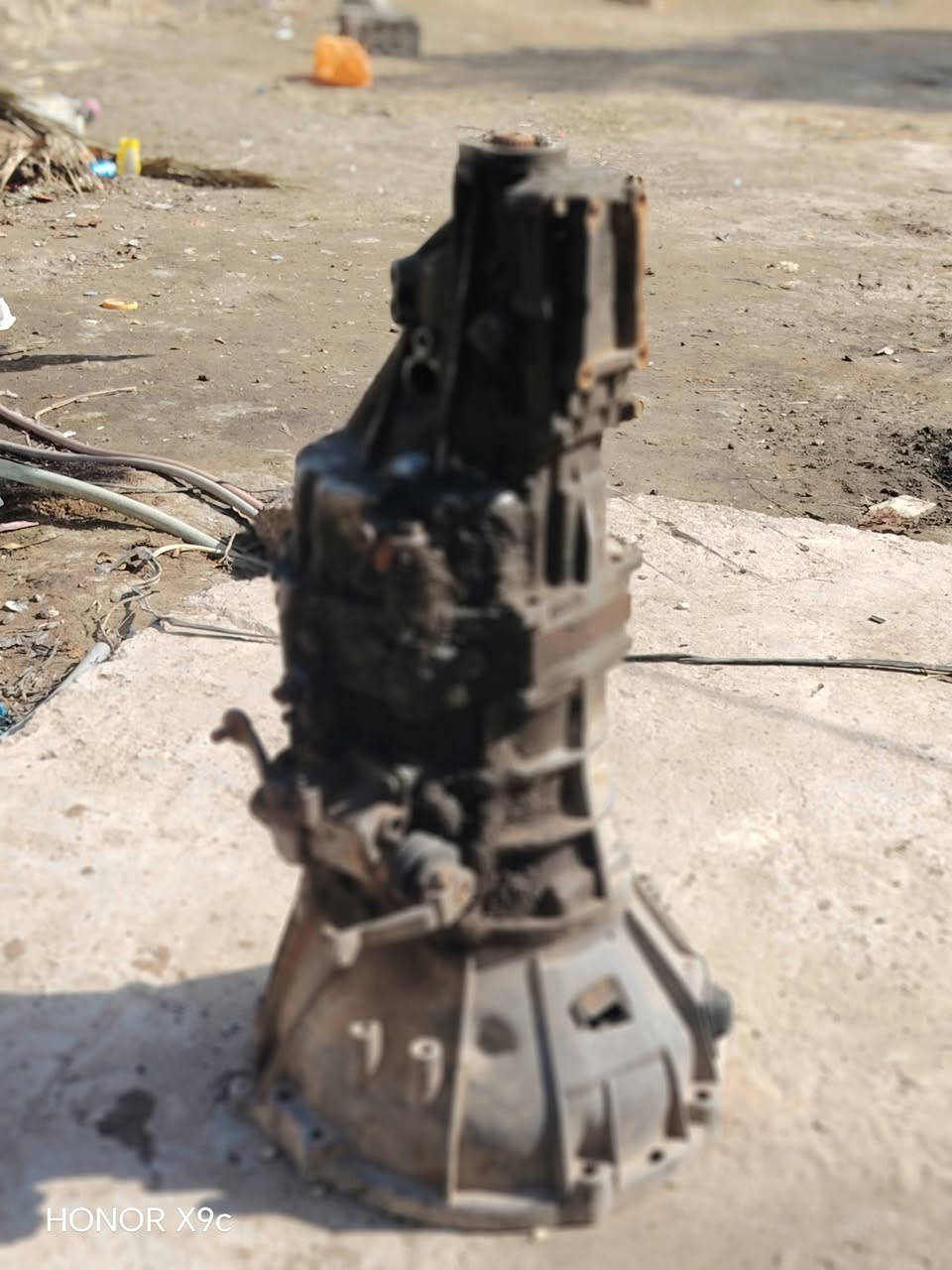 السلام عليكم
كير هايسا للبيع بي عطل يعني يتصلح السعر 150 الف هاتف ***********
