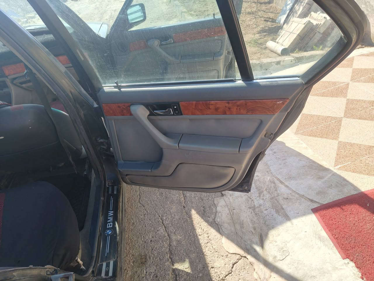 رقم بغداد انكليزي تحويل او وكال
735
سياره كامله مابيها اي نقص 
كير ومحرك وصدر امامي وخلفي 
يحتاج الها شغلات بسيطه 
مكاني صلاح الدين بلد 
***********
