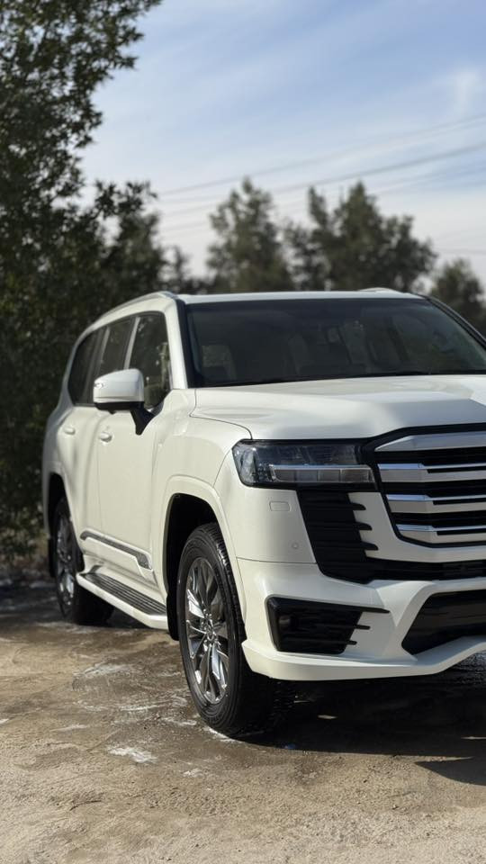 السلام عليكم 
لاندكروزر GXR
موديل 24
رقم بغداد
ماشيه37الف
تنفس طبيعيه 
كفاله عامه من الشخط بريم اصل 
مكاني بابل كفل 
السعر تصل وتدلل ***********
