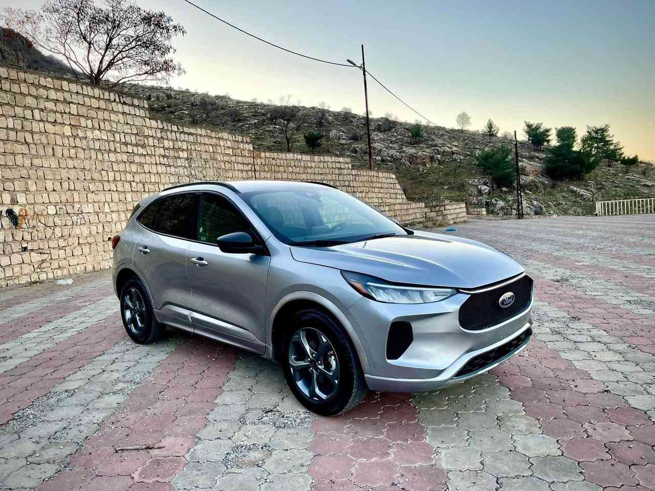 ***********
سياره كه ره قه م كراوه
🔥 Ford Escape ST-Line 2024 AWD Full Option 🔥

🤍 ڕەنگ: سلڤر
📅 مۆدێل: 2024
🛣️ ڕۆیشتوو: 34 هەزار

✅ ST-Line فۆڵ موسەفات
✅ مۆتۆری 1.5L EcoBoost Turbo
✅ AWD (دەبل ئەکسڵ)
✅ گێچی ئەلیکترۆنی
✅ شاشەی گەورە
✅ Auto Start/Stop
✅ Auto Hold
✅ لایتی LED پێش و دوا + Auto Light
✅ کۆشنی هیتەر
✅ سوکانی هیتەر
✅ کۆشنی نیو جڵد
✅ کارپلەی (Apple CarPlay)
✅ کامێرا + ڕاداری خەتی جادە + 360 Sensor

🛠 بۆیاغ:
تەنها بۆنیت و چاملغی پێشەوەی لای شۆفێر بۆیاغ کراون، بێ ناوگرتن.

✅ ئایرباگی سوکان کراوەتەوە و سیستەمەکە بە تەواوی کار دەکات.
✅ یەک دینار مەسرەفی تێدا نییە.
✅سياره كه  ره قه م كراوه

💰 نرخ: داوای بکە لە کۆمێنت، ڕاستەوخۆ بۆت دێت. 🤖

📌 VIN: 1FMCU9MN4RUA45486

📞 پەیوەندی:
*********** (/ WhatsApp)
***********

🚘 سەیارەیەکی خاوێن، جوان و ئامادەی بەکارهێنان رانية, السليمانية
