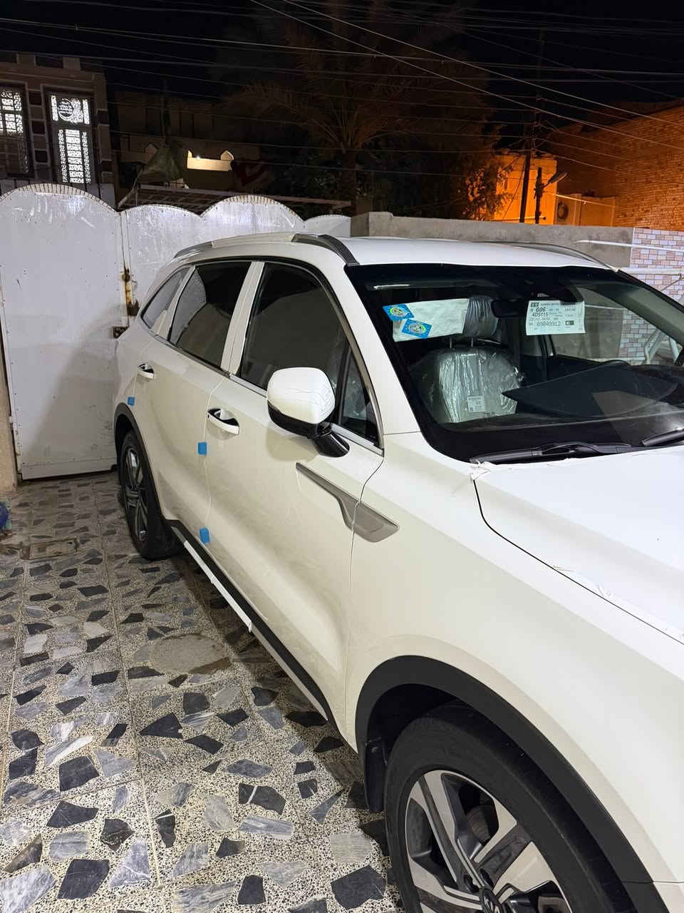 السلام عليكم سورنتو 21 مكفوله جديده ماشيه 128الف رقم بغداد بسمي السعر 255$ ***********
