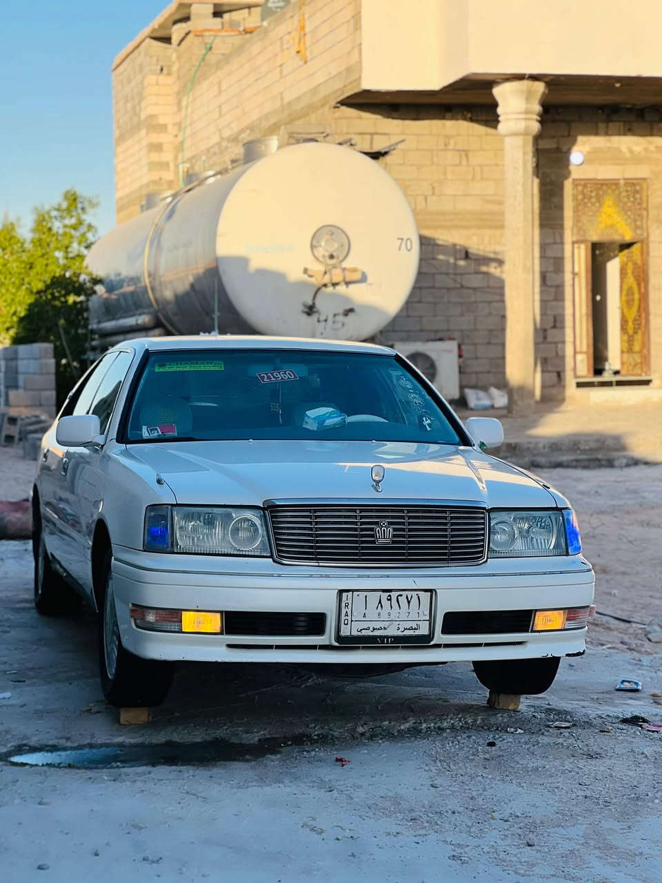 سلام عليكم  ،   رأس الثور اللبيع    السعر 83 
رقم بصرة سنويه جديدة 
مكفوله من الضربه والنقل (كص قماره فقط) 
تخم تاير حداديه جديدة 
كير محرك ٣٠٠٠ فيشتين كارتون  
تبريد ❄ ثلج    سياره جاهزة من كل شي 
رقم ***********  محمد  
العنوان زبير قرب سيطرة الفيحاء
