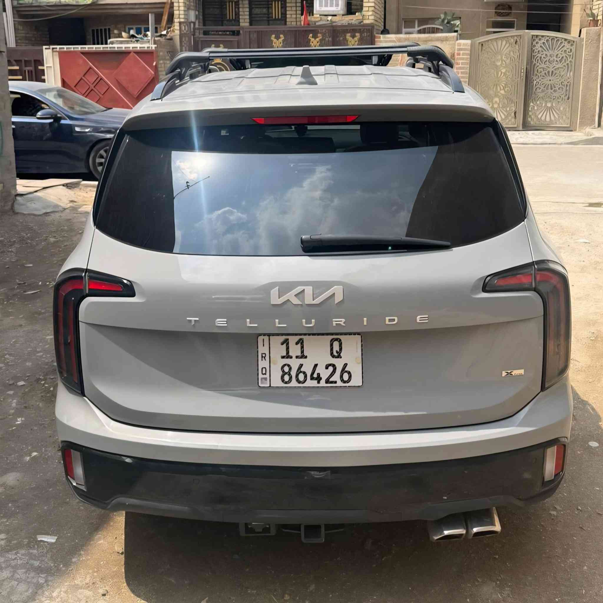 كيا تيلورايد لون مميز 2024 وارد امريكي 6 سلندر 3800
لون سموك رقم بغداد ماشية 9الاف زيروو 
مـواصـفاتها EX X LINE:
بانوراما بصمة تشغيل عن بعد كشنات كهرباء
كشنات تدفئة تبريد تحديد مسار
تحكمات ستيرن نضام ابل كاربلاي اندوريد اوتو
كشنات جلد كشنات vip عدسات زينون
شاشة متصلة مانع تجصادم امامي/خلفي/جانبي
اوتو هولد اوتو ستوب اشاير بل مري
لايتات امامي خلفي LED
فورويل 
4وضعيات قيادة SPORT/ECO/COMFORT/SMART
مري شفط جنطة كهرباء
شاحن وايرليس 

🛑 السعر سوي تعليق يصل مباشرة 🤖 

رقم الشاصي:
5XYP3DGC5RG466186
مكان بغداد البلديات

رقم صاحب السيارة 
***********

