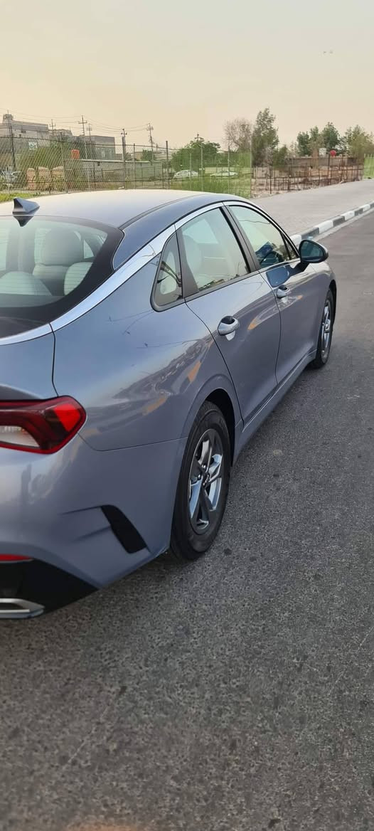 السلام عليكم للبيع فقط
كي فايف K5 موديل 2022 
 🚘مكينه 1600 تيربو
 🚘بصمه
 🚘 تشغيل عن بعد
 🚘 جنطه ذكية
 🚘رادار جانبي وامامي وخلفي 
 🚘قيادة ذاتيه
 🚘 قيادة 4 انضمه
🚘دواخل جلد 
🚘لون مميز 
 🚘 شاشه كبيرة
🚘كامره دواره 
🚘تحديد مسار
🚘لايت زنون 4 عدسات بلادي عالي ناصي 
🚘لد نهاري 
🚘تحكم جهتين 
🚘تريد منفصل 
🚘شاشة عطل
 🚘هاند بريك بصمه
 🚘 اوتو هولد توقف ذاتي ب الازدحام
 🚘 رقم بغداد حرة بسمي رقم انكليزي 
 🚘 ماشيه و 62 Km قابل للزيادة 
 🚘بيهة ايرباك دشبول ول دركه فقط
 🚘 حادثهة موضح بل صوره بيه تبديل بنيد فقط نفس الون اصلي
بيها بارد بل مدكر الخلفي ول باب 
 🚘بدون دواخل
 🚘 حجر بيئة بشرط 
 🚘 ممفتوح برغي بلسيارة
 🚘 راديترات بلاديه ولايتات بلاديه
السعر 170 بيها مجال بسيط للشراي 
🏠العنوان البصرة القبلة ***********
