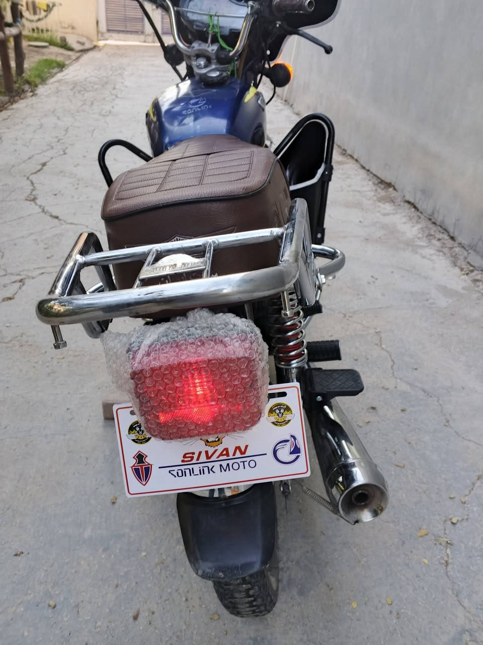 سيفان اوراق 2023 مكينه 2024 مكفوله وجديده كهربائيات كامله بيهه لايت امامي وكفرات ودروعه مال دايوان حديث ولايت زنون سعر 540 الف رقم الهاتف *********** العنوان شارع الكازينوات
