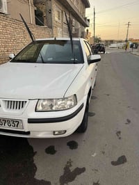 سياره سمند مديل9 سياره نضيفه بيه بس قطعه بنيد ما نقصه شي كير مكينه جدد...